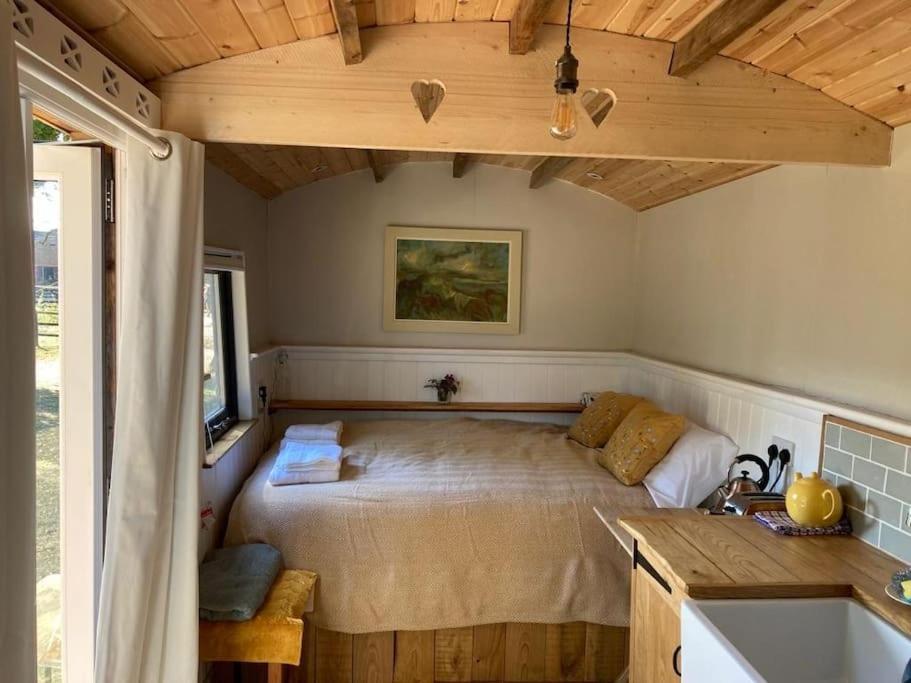 Вилла Aspen Leaves: The Perfect Farm Retreat Graffham Экстерьер фото